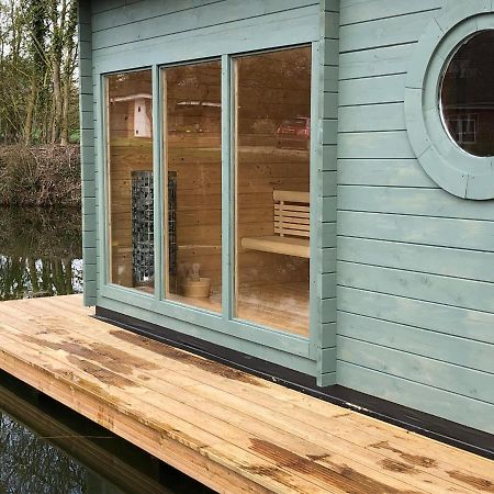 The Kestrel Shepherd Hut, Whitehouse Farm Стоумаркет Екстер'єр фото